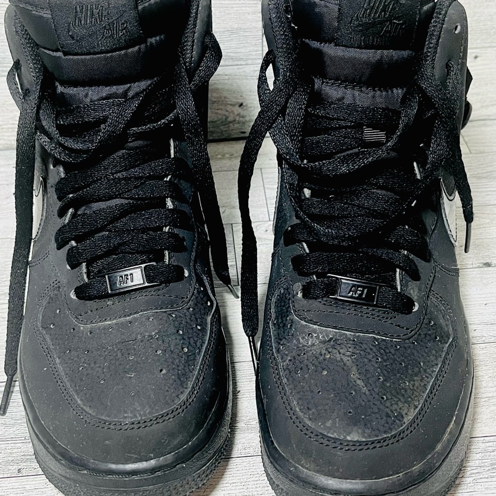 Nike Air Force size 6y